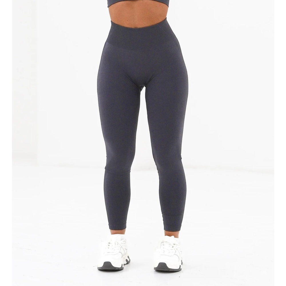 Lazuli Label sculpt scrunch seamless contour legging